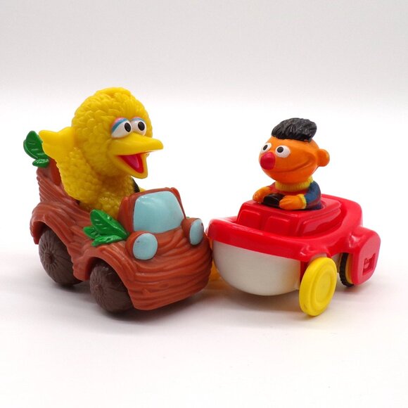 Sesame Street Big Bird Nest Car Ernie Boat Racer Hasbro 2012 Stocking Stuffer - Picture 7 of 9